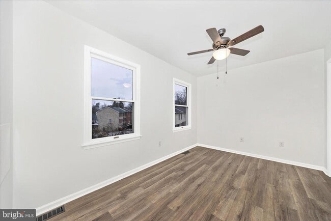 Building Photo - 19 Stonewall Ct