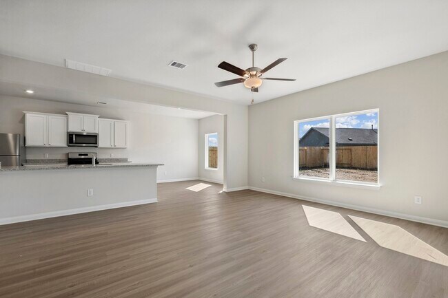 Building Photo - 324 Fastboy Ln