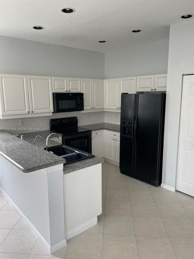 Building Photo - 2145 SW 150th Ave