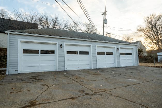 Building Photo - 629 E Meyer Blvd