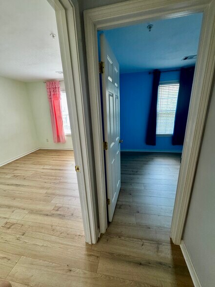 Two bedrooms - 2200 Kilmington Sq