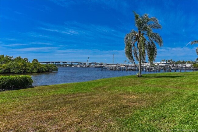 Building Photo - 2600 S Kanner Hwy
