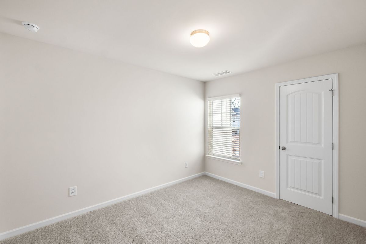 Building Photo - 384 Whitetail Cir