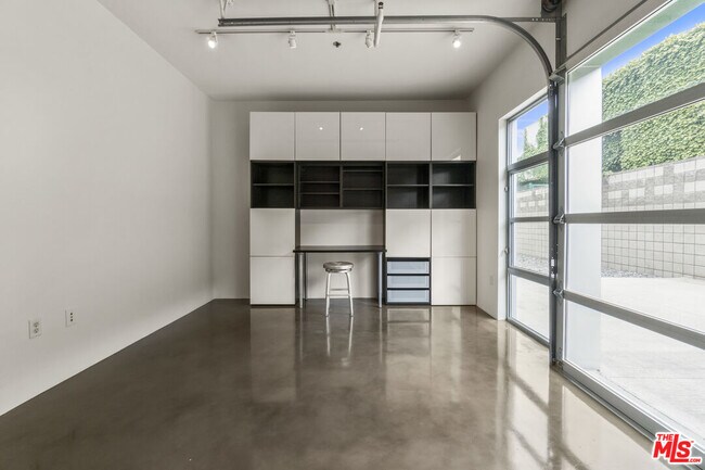 Building Photo - 11500 Tennessee Ave