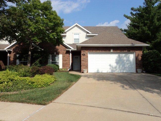 Primary Photo - 206 Blue Sky Ct