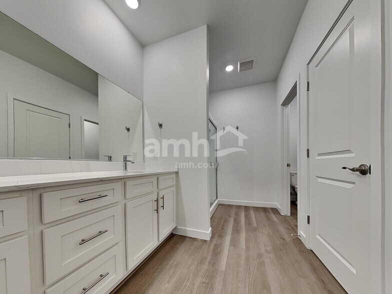 Building Photo - 12311 W Burruel Crk Ln