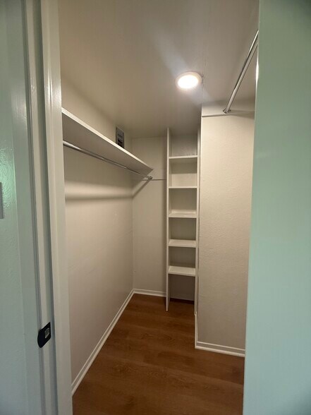 Building Photo - 1201 N Austin St