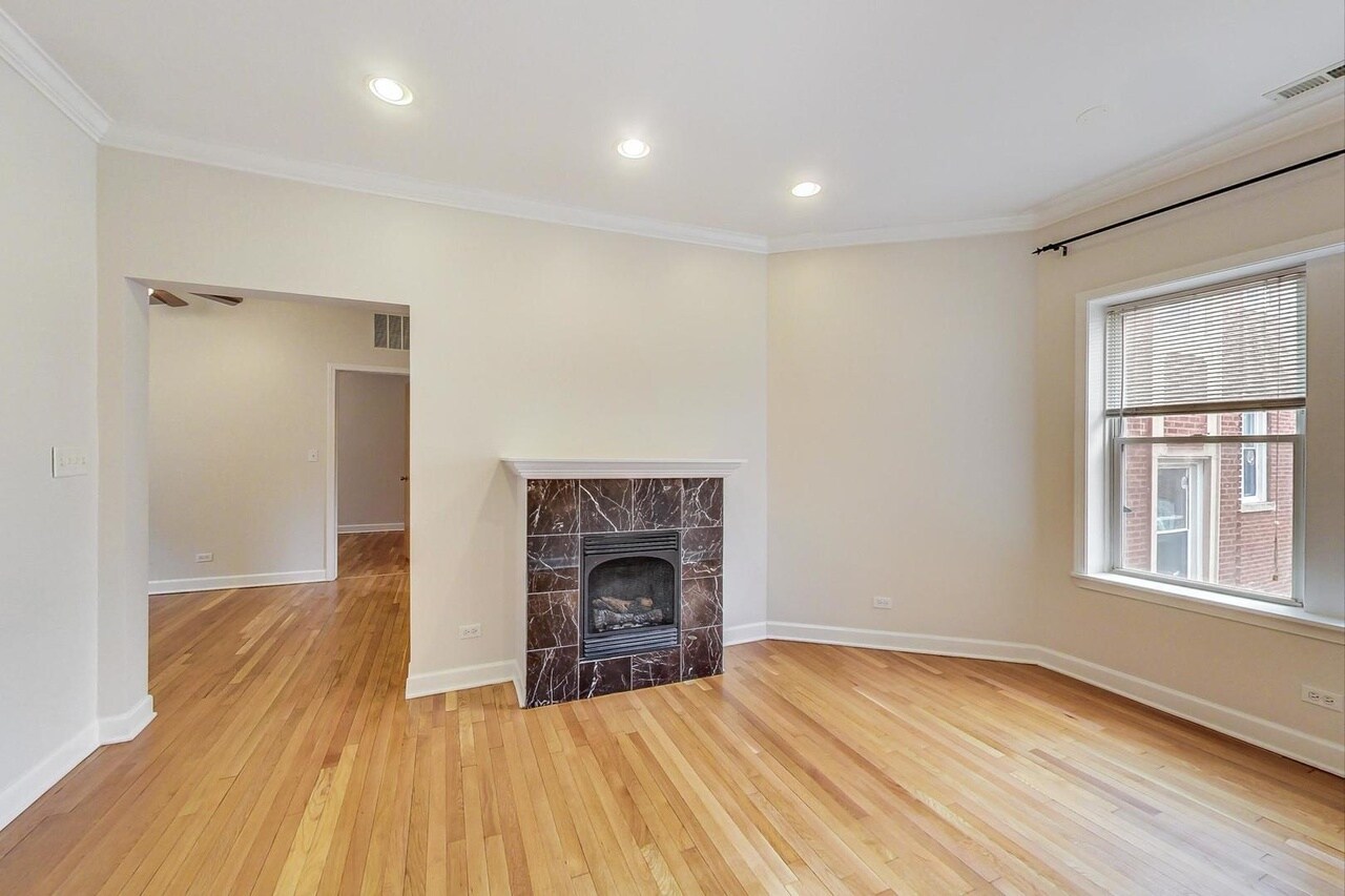 Building Photo - 1346 W Estes Ave