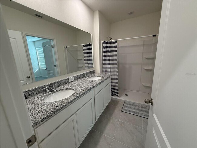 Building Photo - 1511 Ellesmere Ave