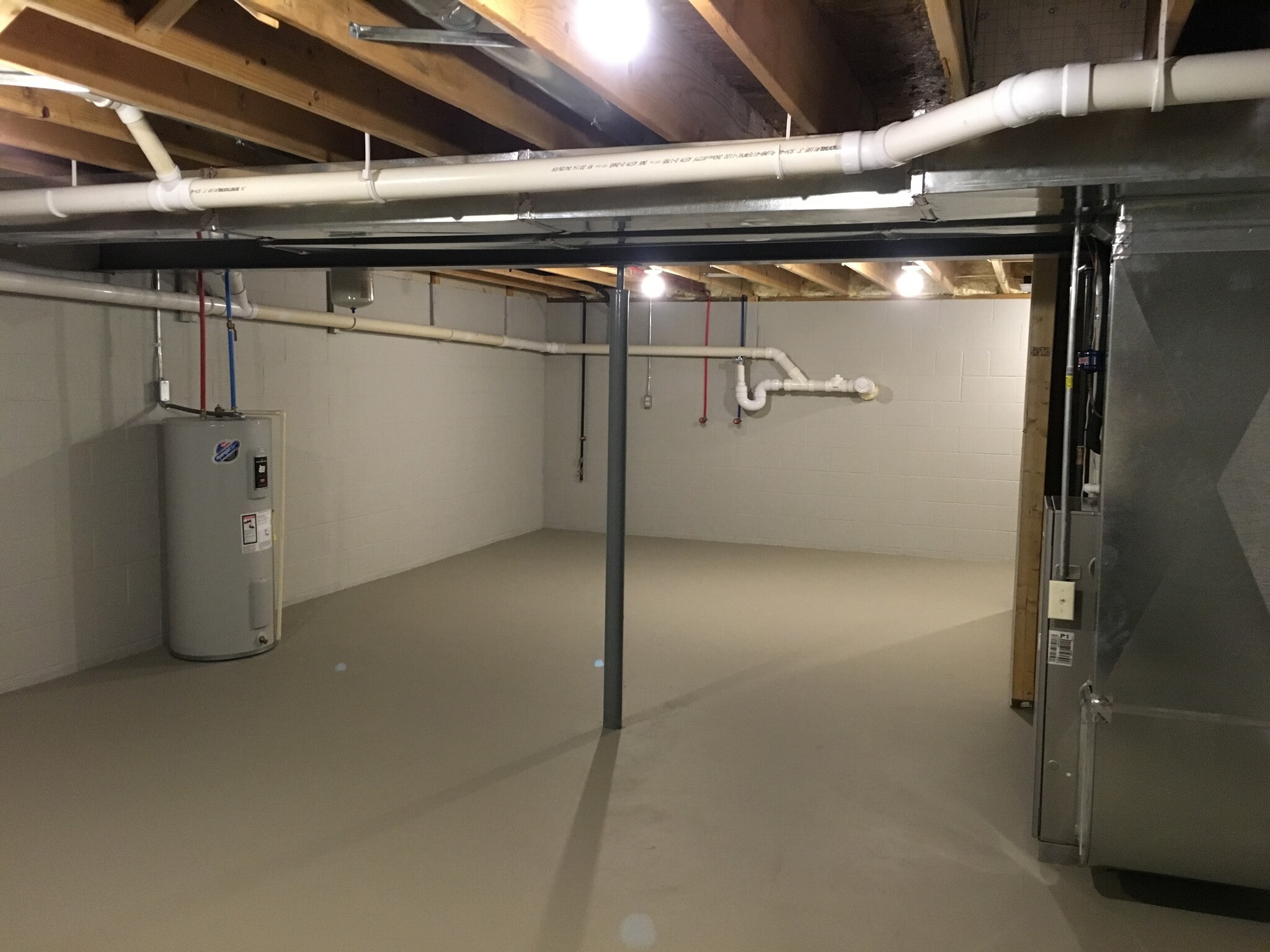 large basement - 8339 Edinboro Rd