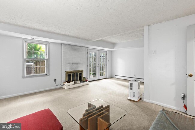 Building Photo - 2114 Lang Dr