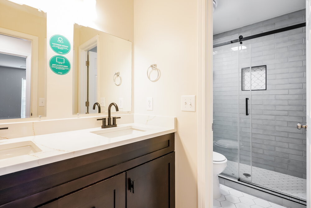 Building Photo - 125 Summerlake Pl