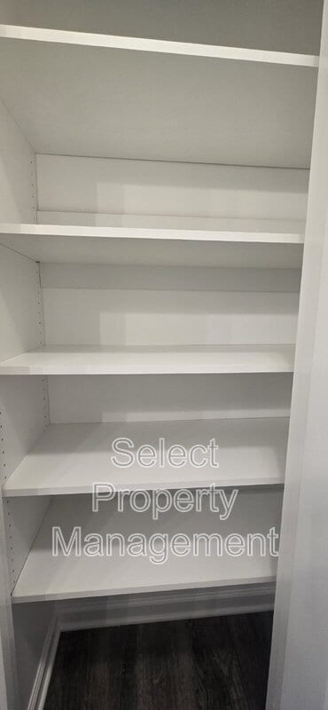 Building Photo - 8792 Elmont Cv