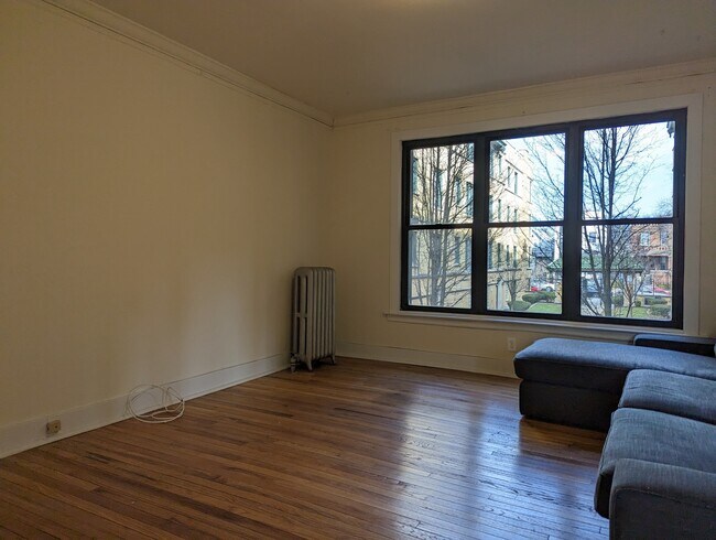 Building Photo - 2334 N Spaulding Ave