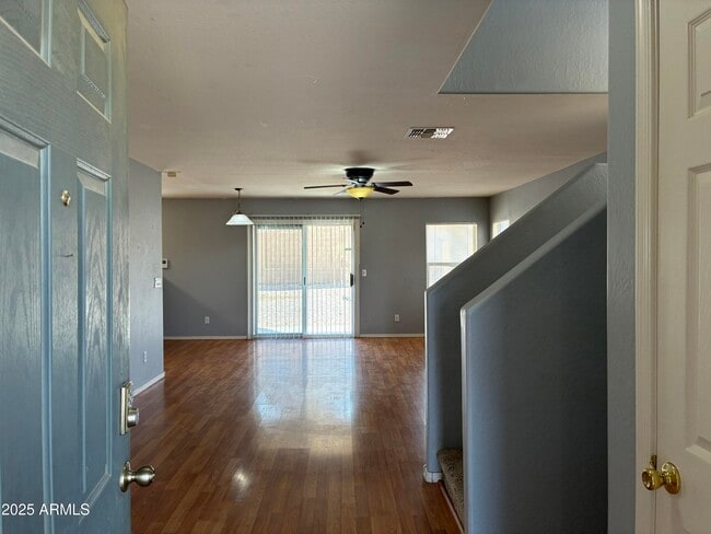 Building Photo - 22372 W Cantilever Ct