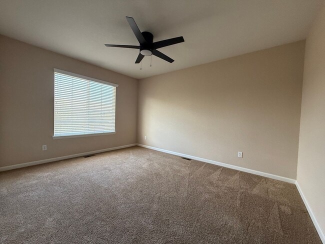 Building Photo - 2 bedroom, 2 1/2 bath condo in the NORTHEAST side of Colorado Springs