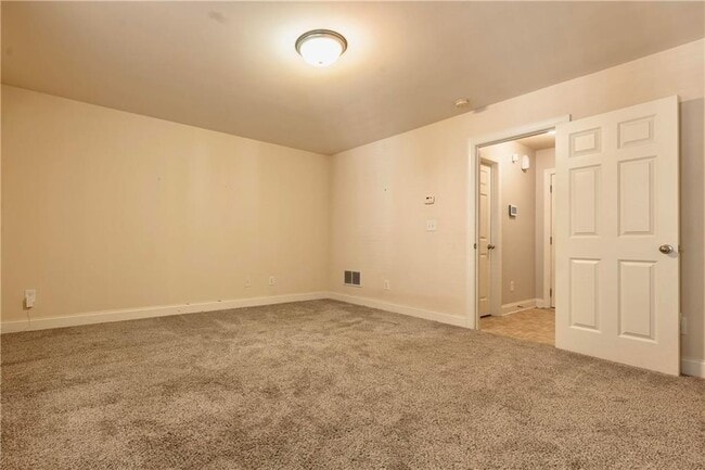 Building Photo - 2249 Ewell Park Dr NW