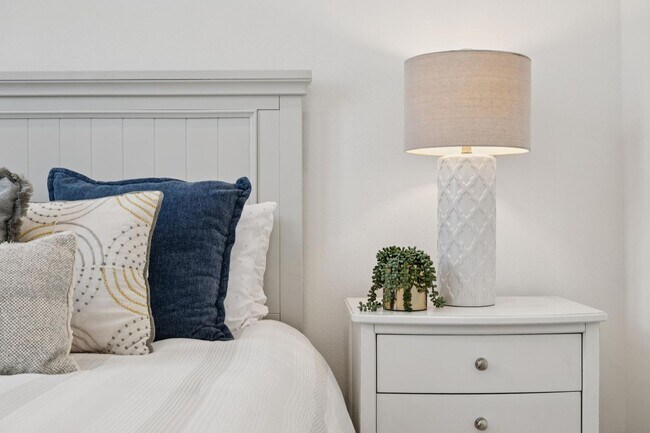 Building Photo - 3479 Client Cmn