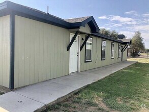 Building Photo - "Charming 2-Bed, 2-Bath Duplex in Lubbock ...