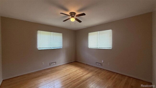 Building Photo - 24290 Eastwood St