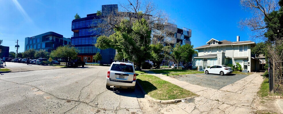 Building Photo - 2613 Crocker St