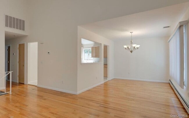 Building Photo - 11 7th St