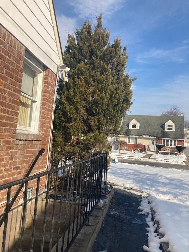 Building Photo - 764 Lenore Ln