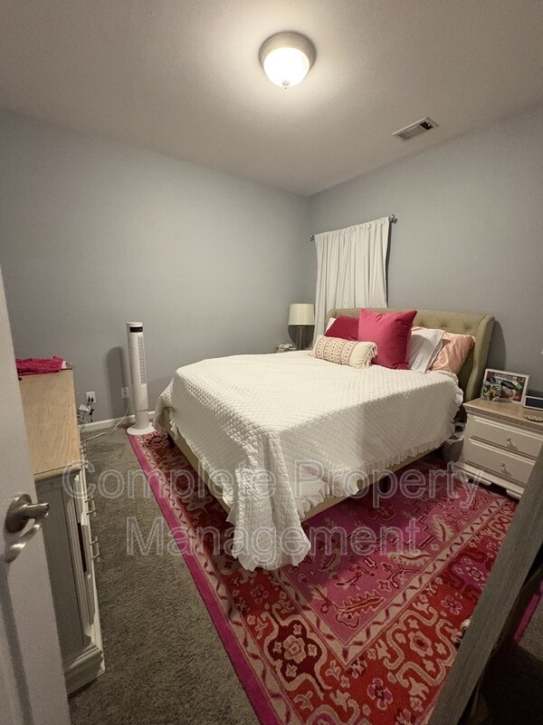 Building Photo - 109 Oxmoor Pl Cir