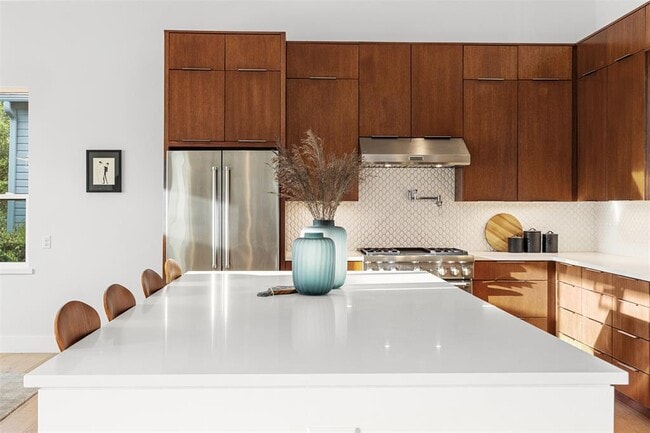 Building Photo - 5001 Shoal Creek Blvd