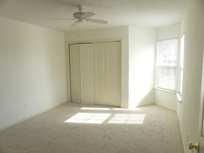 Building Photo - Central Wilmington! Live across from The Point at Barclay! Lovely one level patio home in popular...