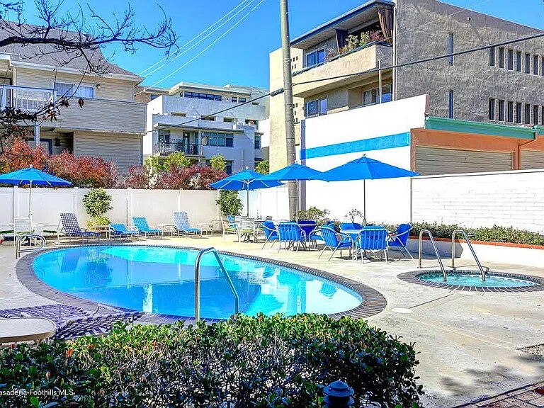 Building Photo - 985 E California Blvd