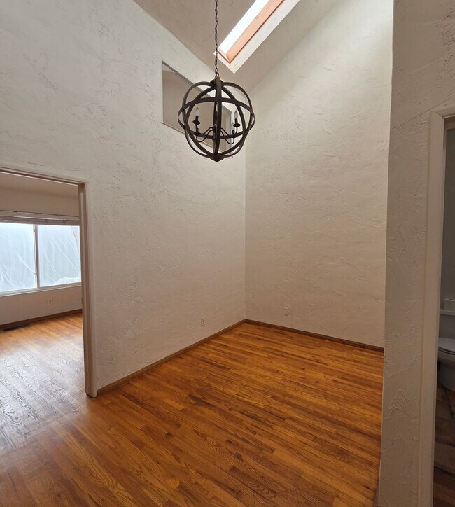 Building Photo - Beachfront 2-Bed, 2.5-Bath House w/2-Car Garage in Imperial Beach