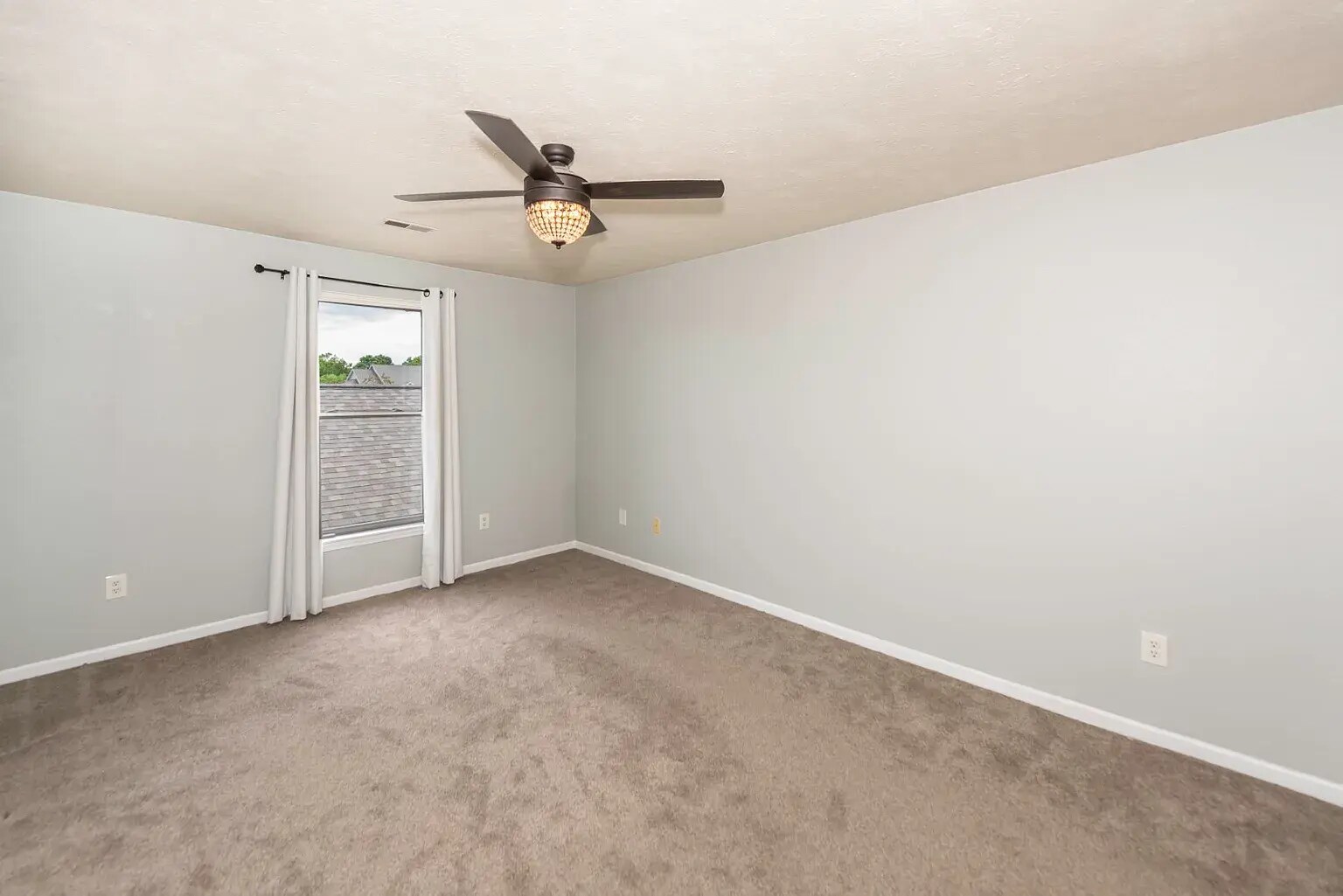 Master bedroom - 1417 Heatherwood Ln