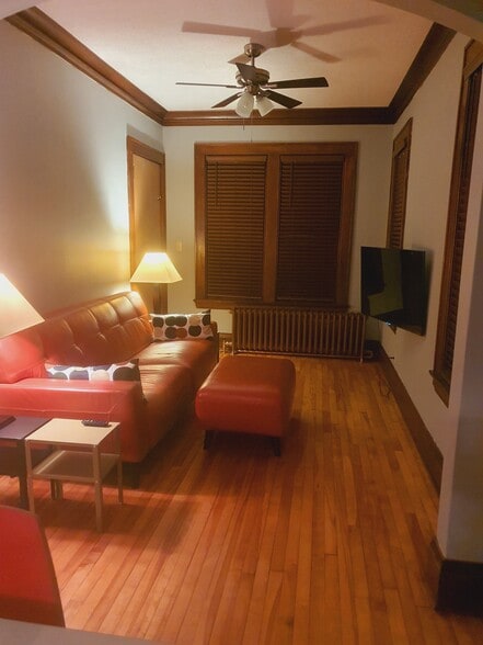 Building Photo - 812 Capitol Hts