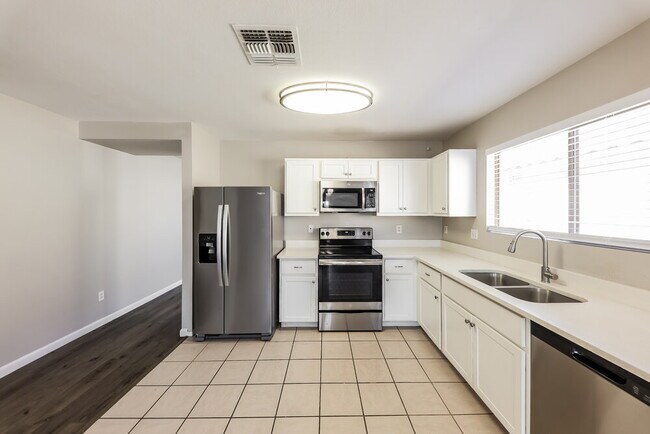 Building Photo - 15830 W Gelding Dr