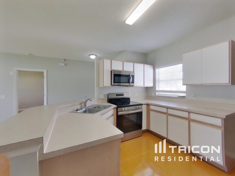 Building Photo - 1040 Dudley Dr
