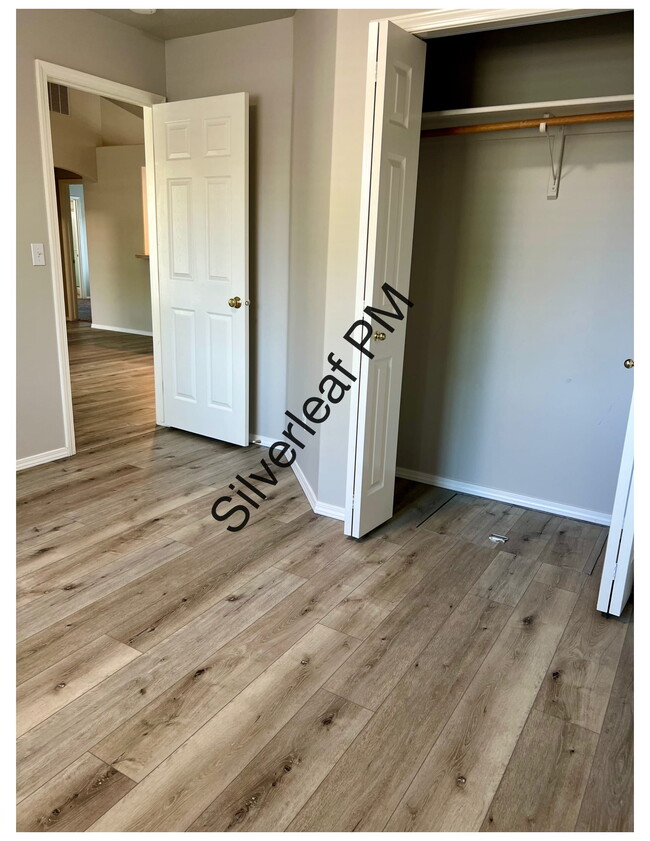 Building Photo - 2095 W Swallowtail Pl