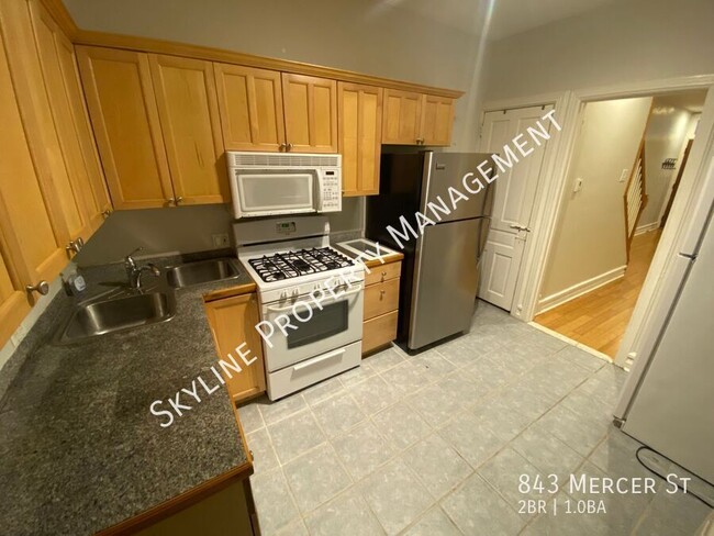 Building Photo - Gorgeous 2 Bedroom Home For Rent in Fishtown!