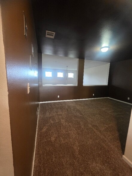 Building Photo - 1393 Shipyard Dr