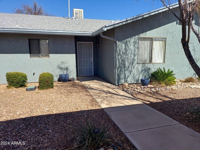 Building Photo - 4103 Calle Barona