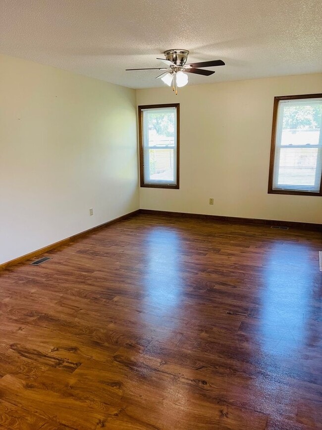 Building Photo - Beautiful, Spacious Single Family Home
