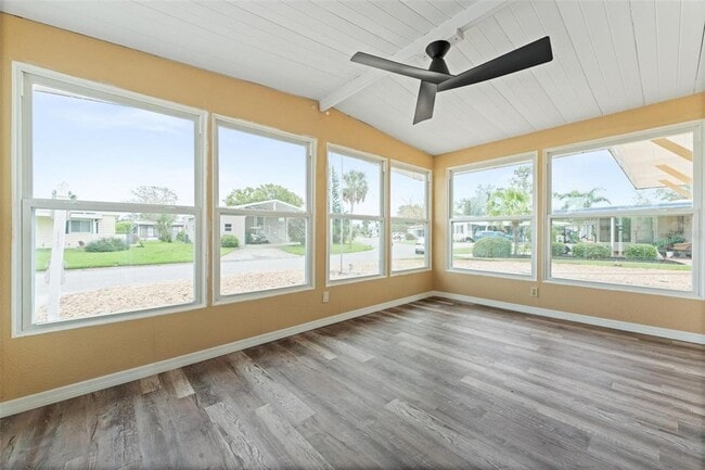 Building Photo - 2714 Vindale Rd