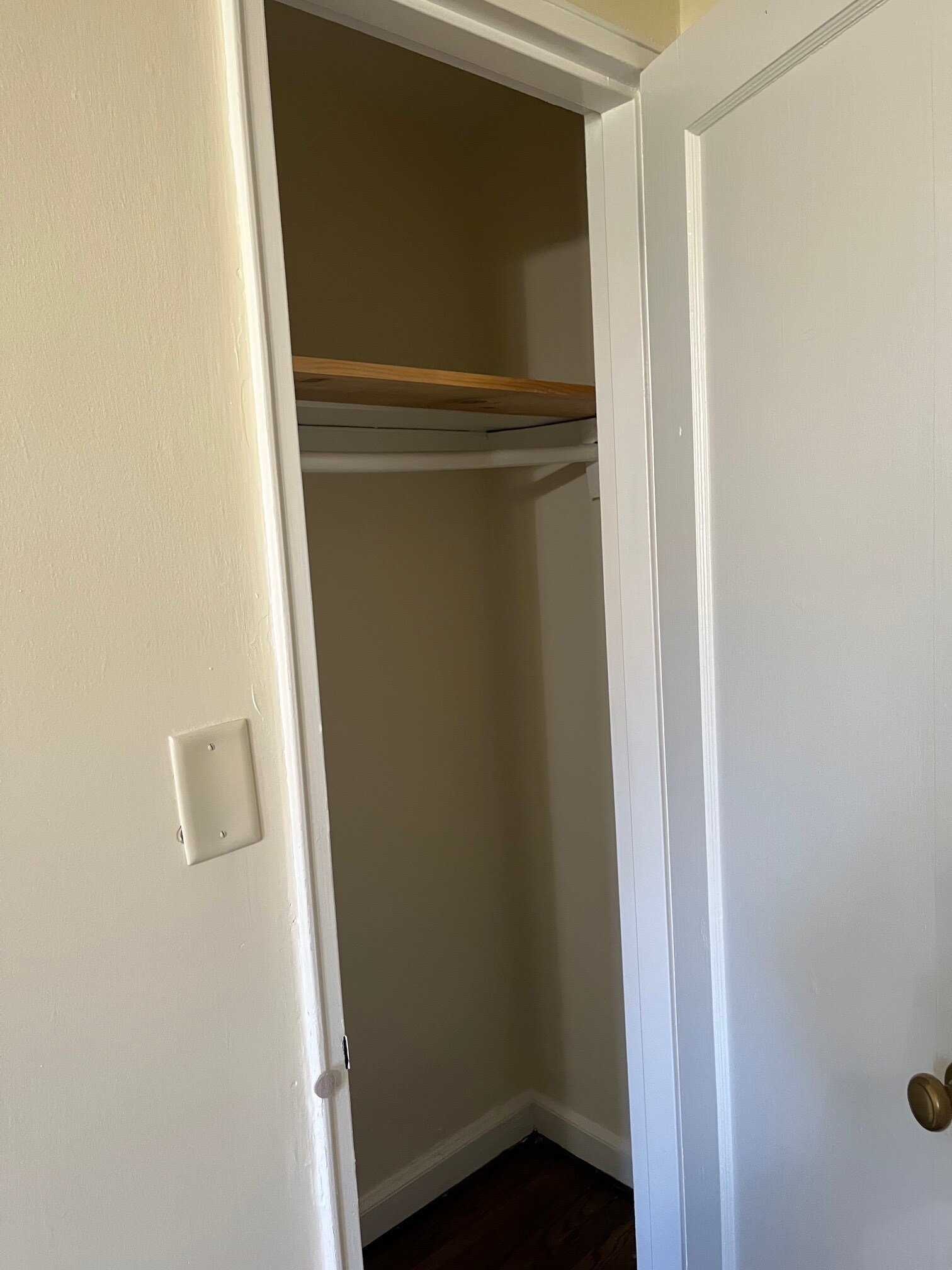 Bedroom closet - 6A Carolyn Ter