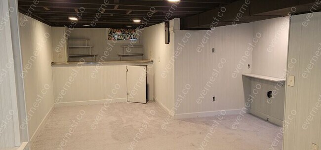 Building Photo - 2934 N Alexander Ave