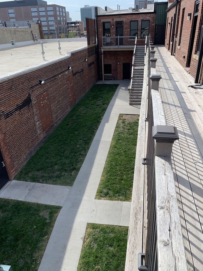 Building Photo - 909 N 17th St