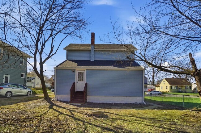 Building Photo - 630 Ewing Ave