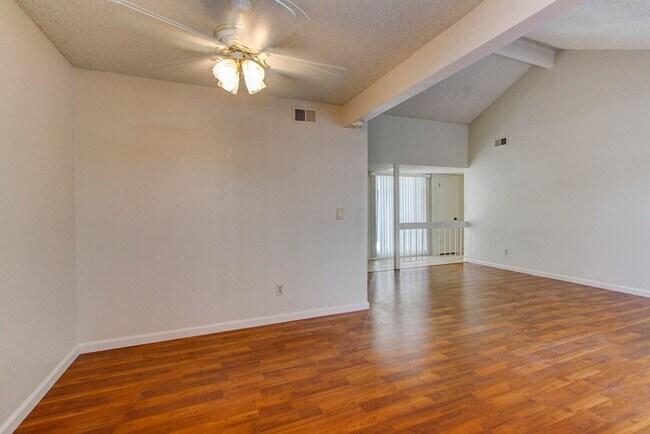 Building Photo - 5909 Manorwood Ct