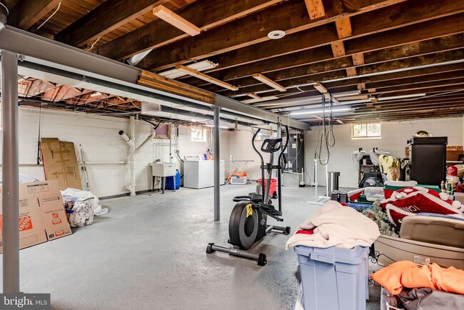 Building Photo - 1538 Carmac Rd