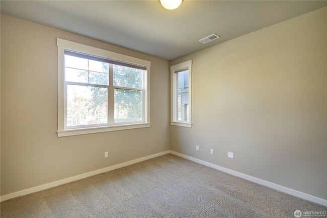 Building Photo - 3Bd/2.75Ba Issaquah Home