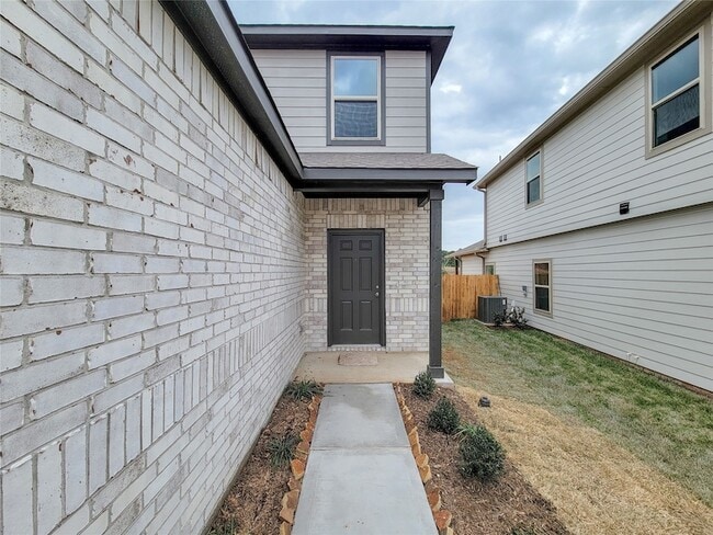Building Photo - 942 Amesbury Ct
